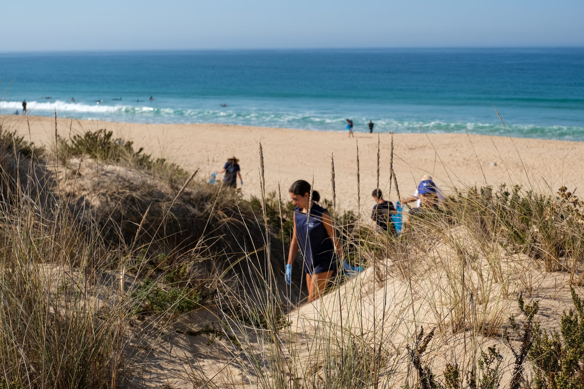 Equipas da BEWI Plastimar no World Cleanup Day 2026 em Peniche e Vila do Conde